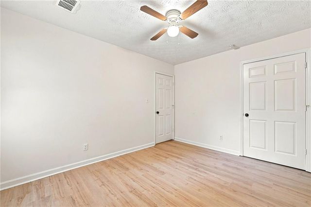 333 Farm Place Court NE, Woodstock, GA 30188