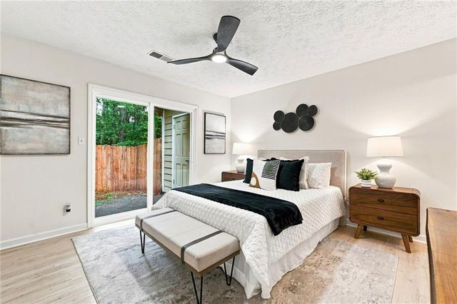 333 Farm Place Court NE, Woodstock, GA 30188