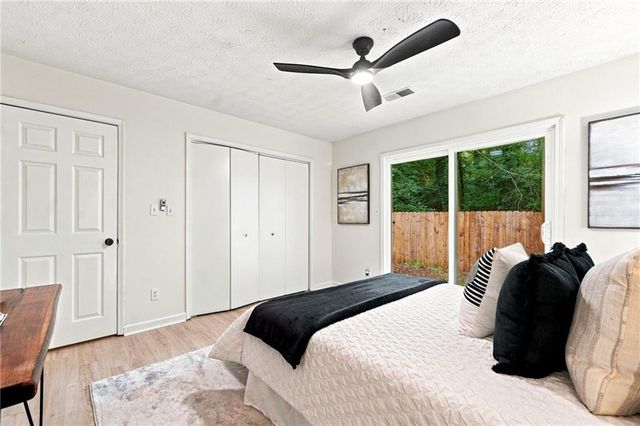 333 Farm Place Court NE, Woodstock, GA 30188