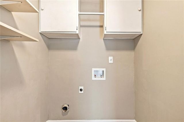 333 Farm Place Court NE, Woodstock, GA 30188