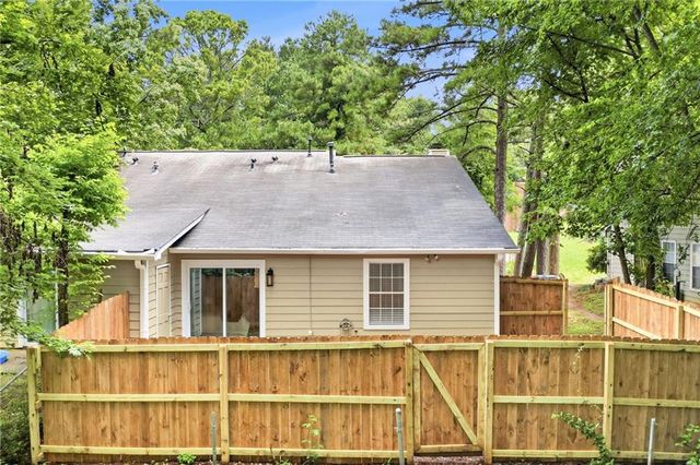 333 Farm Place Court NE, Woodstock, GA 30188