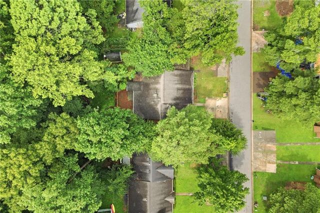 333 Farm Place Court NE, Woodstock, GA 30188
