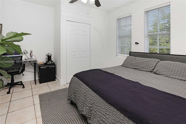1563 SW 2nd St, Miami, FL 33135