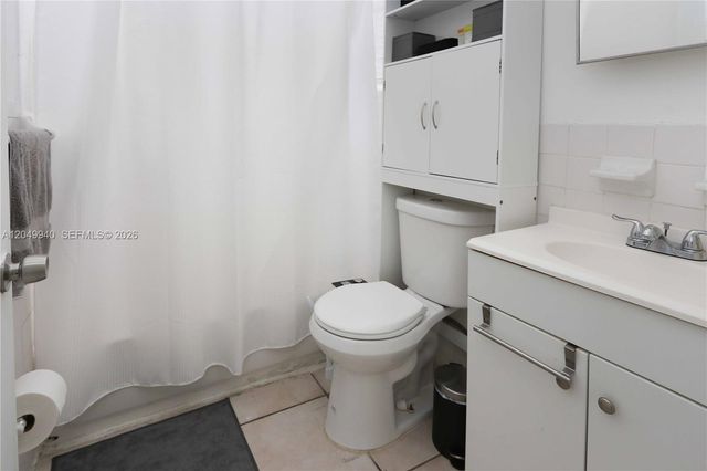 1563 SW 2nd St, Miami, FL 33135