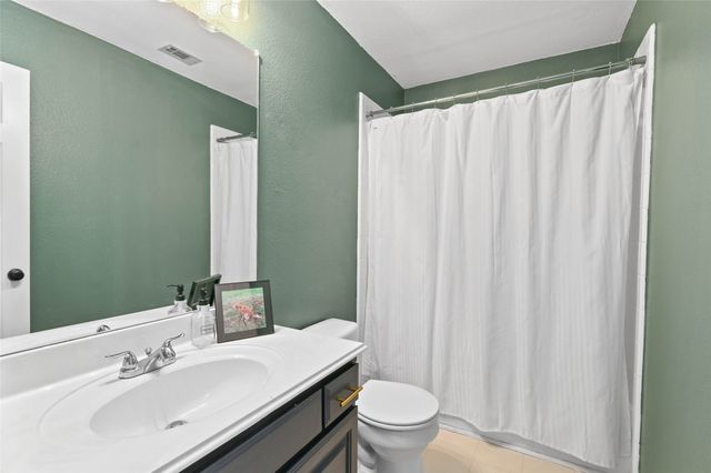 4100 Creekhollow Drive, Carrollton, TX 75010