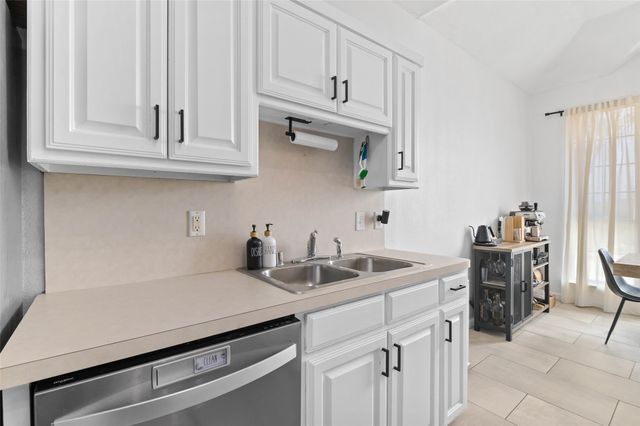 4100 Creekhollow Drive, Carrollton, TX 75010