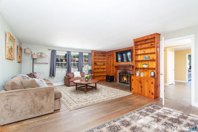 829 Scofieldtown Road, Stamford, CT 06903