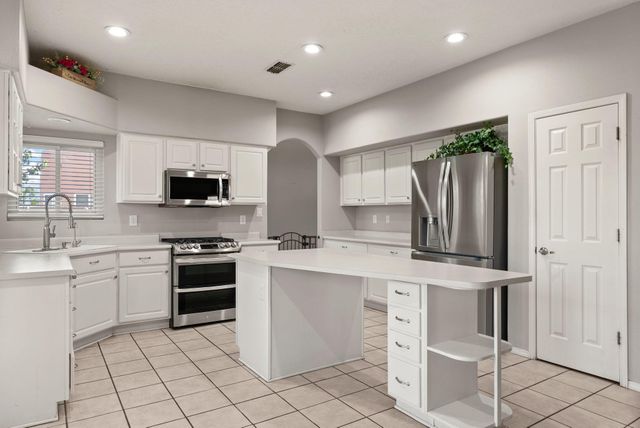 10904 SNOWBIRD Drive, Albuquerque, NM 87114