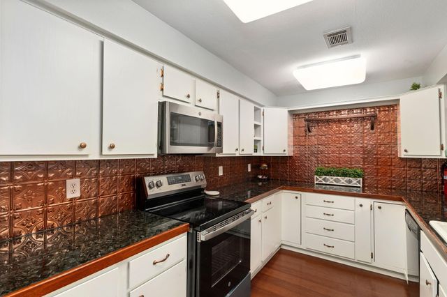 1625 Prairie Grove Drive, Houston, TX 77077