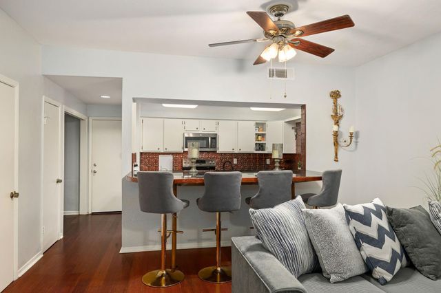 1625 Prairie Grove Drive, Houston, TX 77077