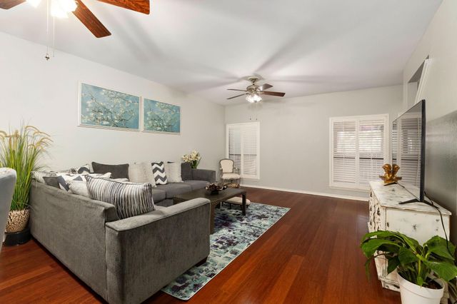1625 Prairie Grove Drive, Houston, TX 77077
