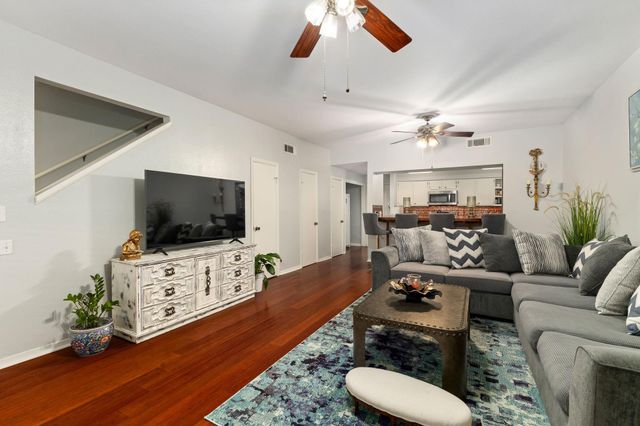 1625 Prairie Grove Drive, Houston, TX 77077