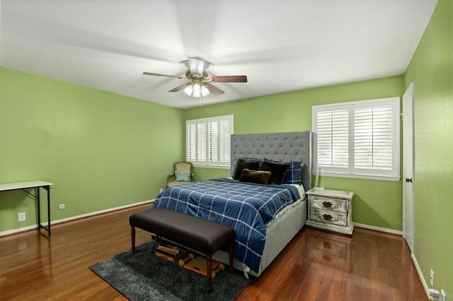 1625 Prairie Grove Drive, Houston, TX 77077
