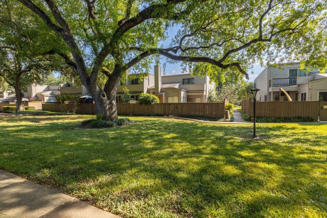 1625 Prairie Grove Drive, Houston, TX 77077