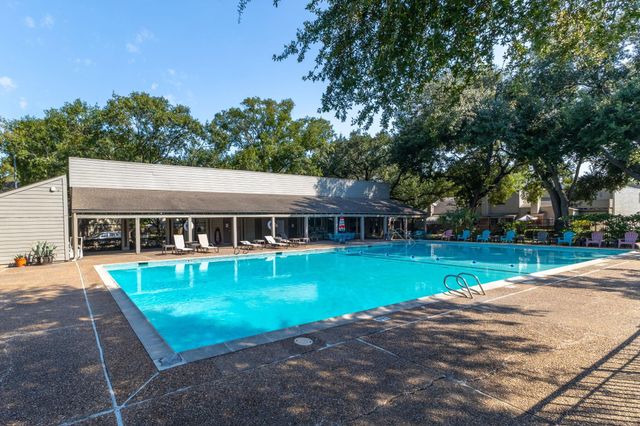 1625 Prairie Grove Drive, Houston, TX 77077