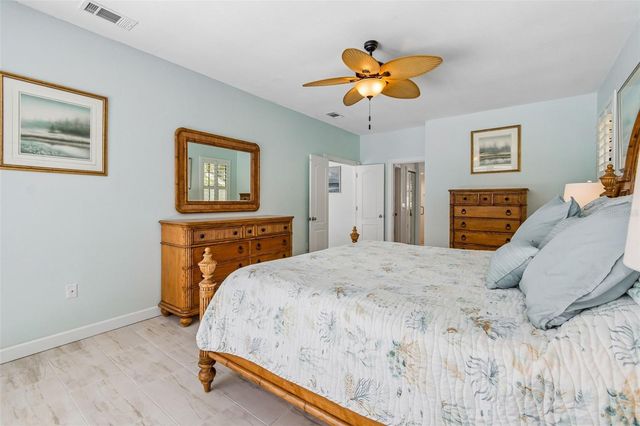 4627 TRAILS DRIVE, Sarasota, FL 34232
