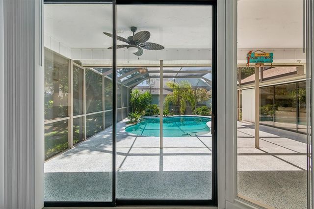 4627 TRAILS DRIVE, Sarasota, FL 34232