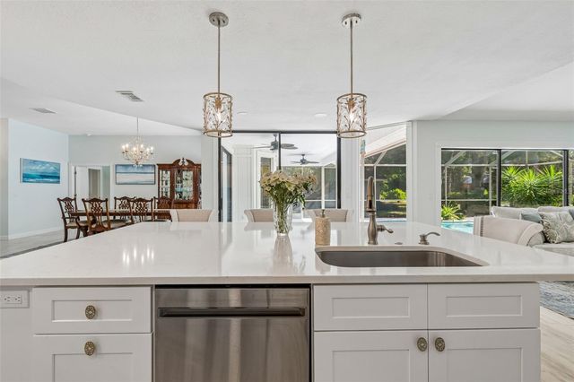 4627 TRAILS DRIVE, Sarasota, FL 34232