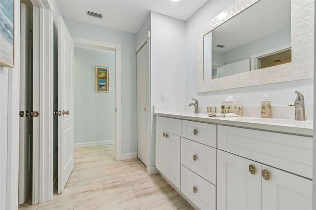 4627 TRAILS DRIVE, Sarasota, FL 34232