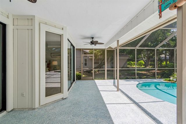 4627 TRAILS DRIVE, Sarasota, FL 34232