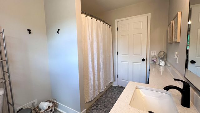 3846 Kate Avenue Se, Grand Rapids Twp, MI 49506