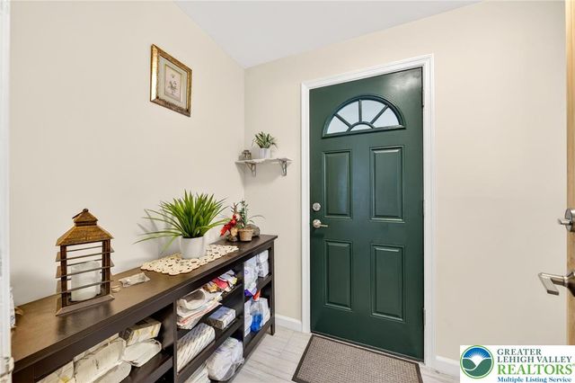 2607 Swanson Street, Palmer Twp, PA 18045