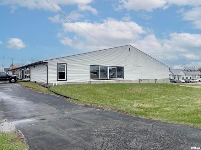 1323 11TH Street, De Witt, IA 52742