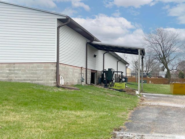 1323 11TH Street, De Witt, IA 52742