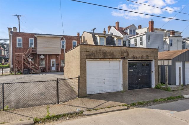 1442 Lowrie St, Troy Hill, PA 15212