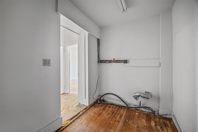 1442 Lowrie St, Troy Hill, PA 15212