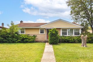 2727 Pauline Avenue, Glenview, IL 60025