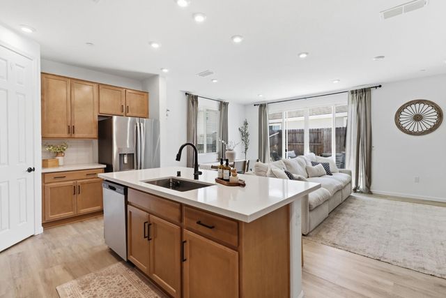 11974 Armandi Way, Rancho Cordova, CA 95742