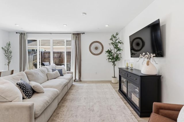 11974 Armandi Way, Rancho Cordova, CA 95742