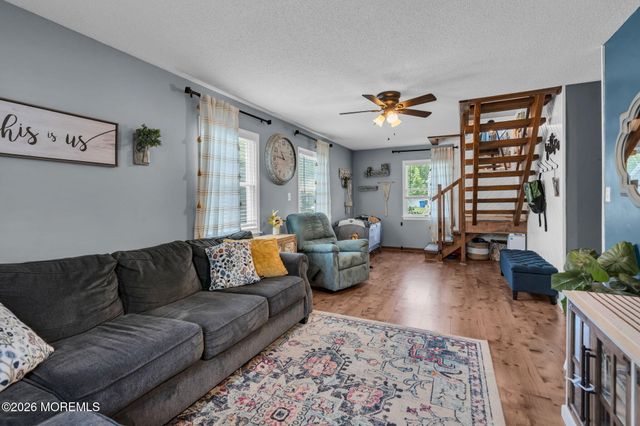 132 Topside Road, Manahawkin, NJ 08050