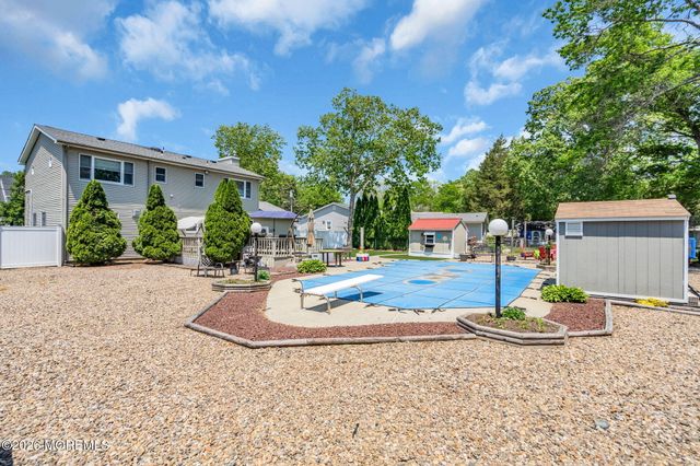 132 Topside Road, Manahawkin, NJ 08050