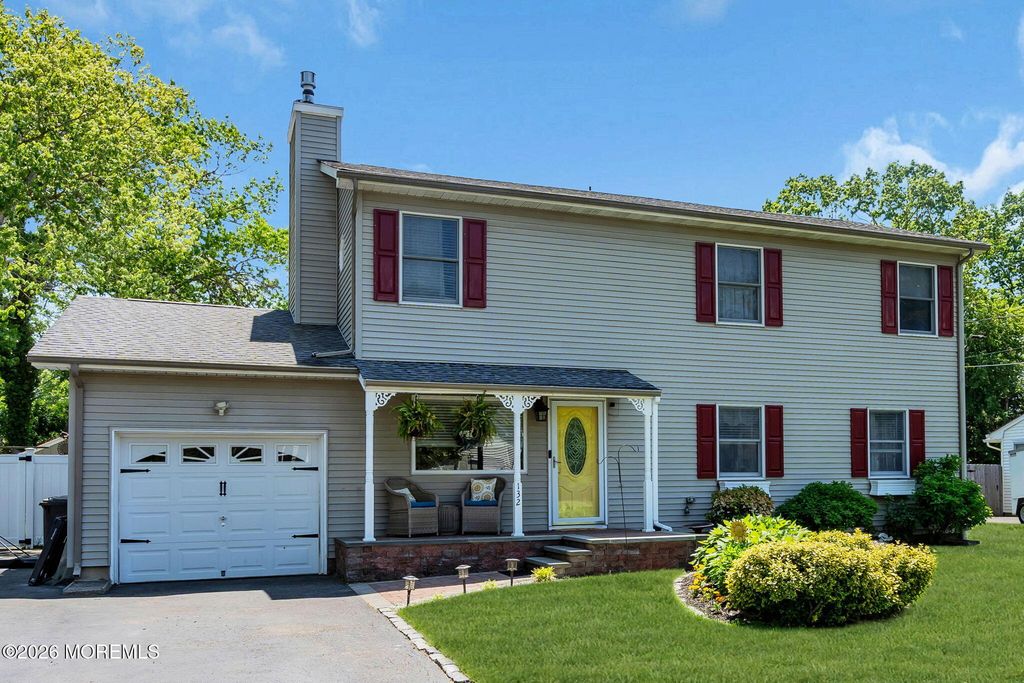 132 Topside Road, Manahawkin, NJ 08050