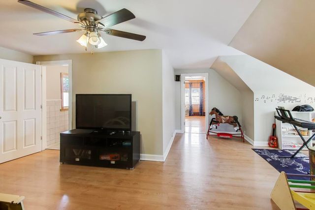 29 S Iowa Avenue, Addison, IL 60101