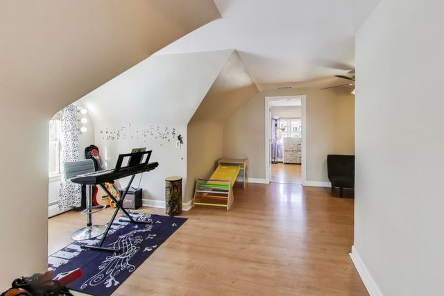 29 S Iowa Avenue, Addison, IL 60101