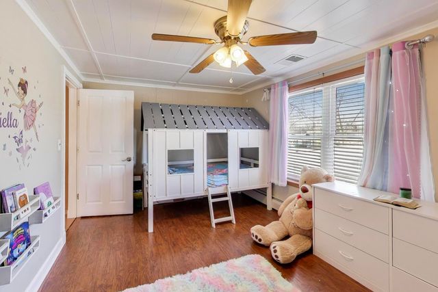 29 S Iowa Avenue, Addison, IL 60101