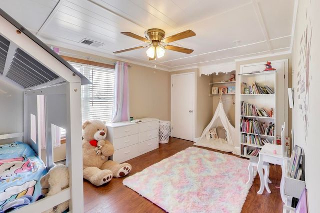 29 S Iowa Avenue, Addison, IL 60101