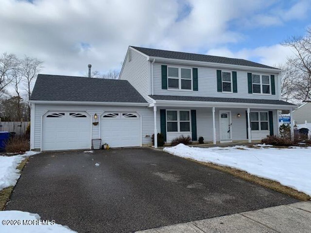 71 Oak Glen Road, Toms River, NJ 08753