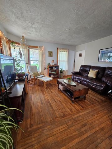 74 North Pleasant Street, Troy, VT 05859