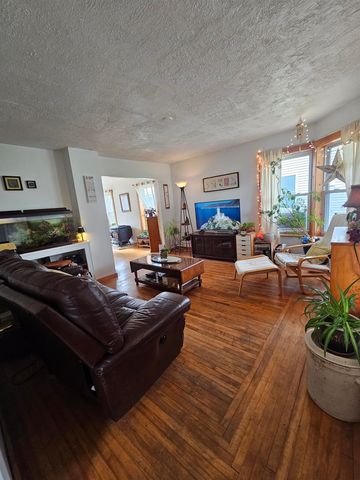 74 North Pleasant Street, Troy, VT 05859