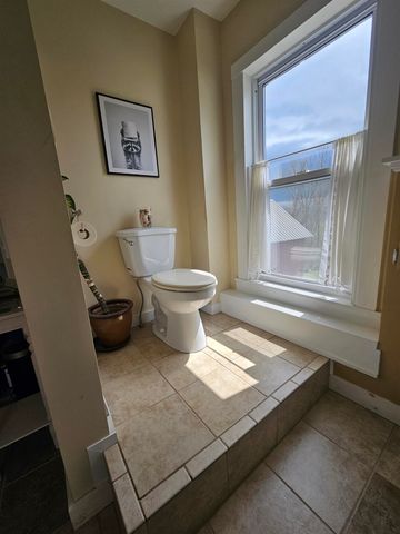 74 North Pleasant Street, Troy, VT 05859