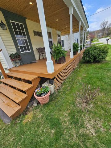 74 North Pleasant Street, Troy, VT 05859