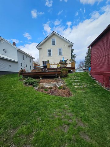 74 North Pleasant Street, Troy, VT 05859
