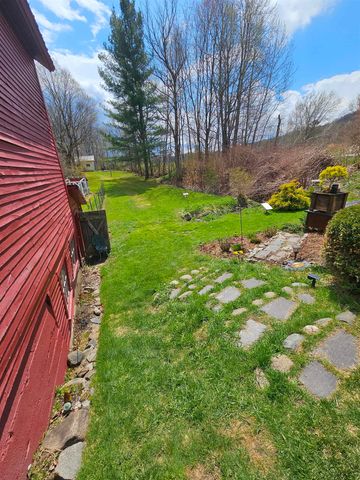 74 North Pleasant Street, Troy, VT 05859