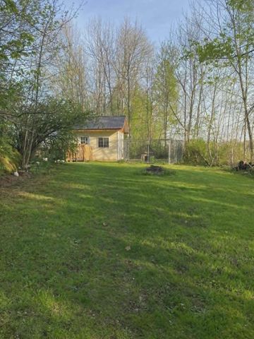 74 North Pleasant Street, Troy, VT 05859