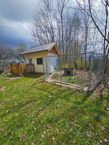 74 North Pleasant Street, Troy, VT 05859