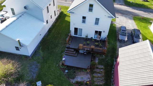74 North Pleasant Street, Troy, VT 05859
